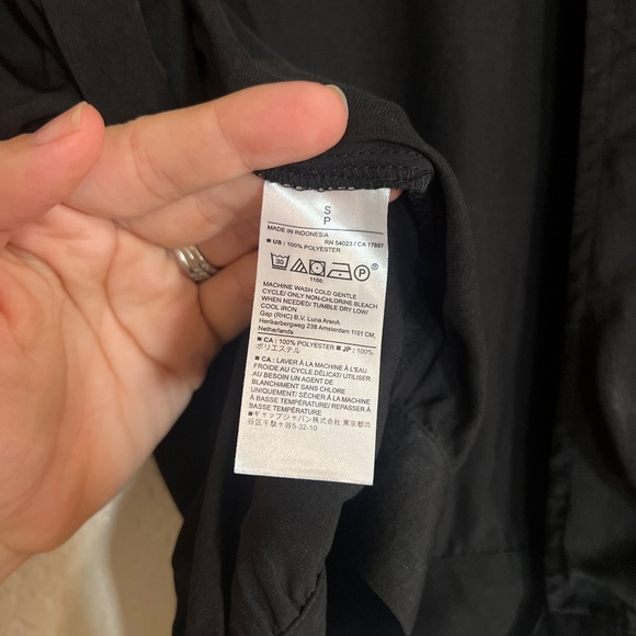 Banana Republic Factory Long Sleeve Cropped Open-Back Blouse - Picture 13 of 15